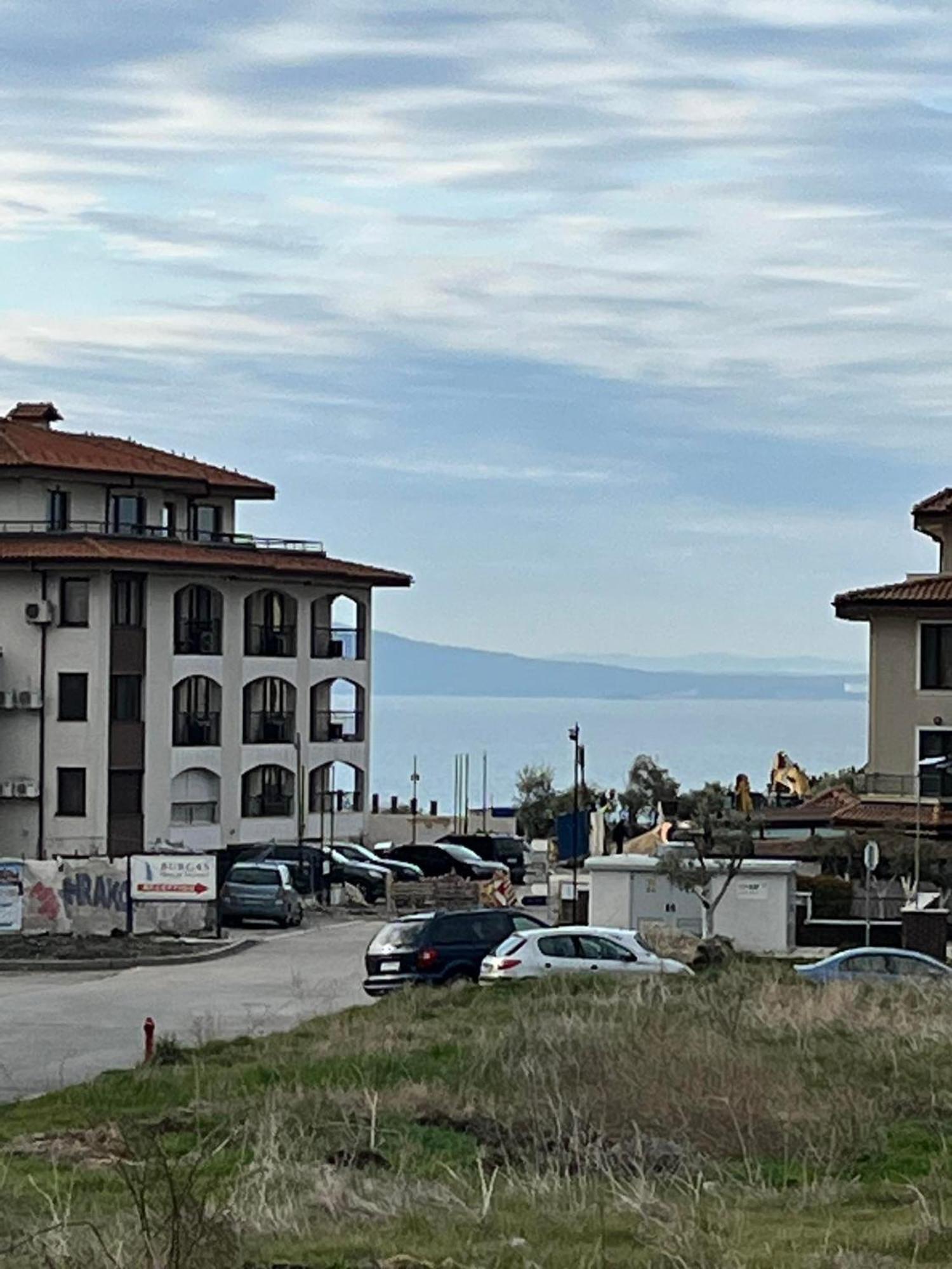 Луксозен Апартамент Анастасия-Сарафово На 150М От Морето Burgas Exterior foto